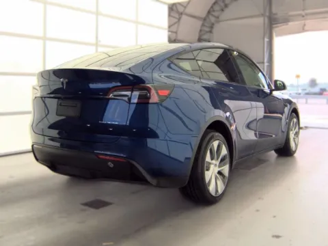More photos of 2023 Tesla Model Y Long Range at Cassill Motors, IA