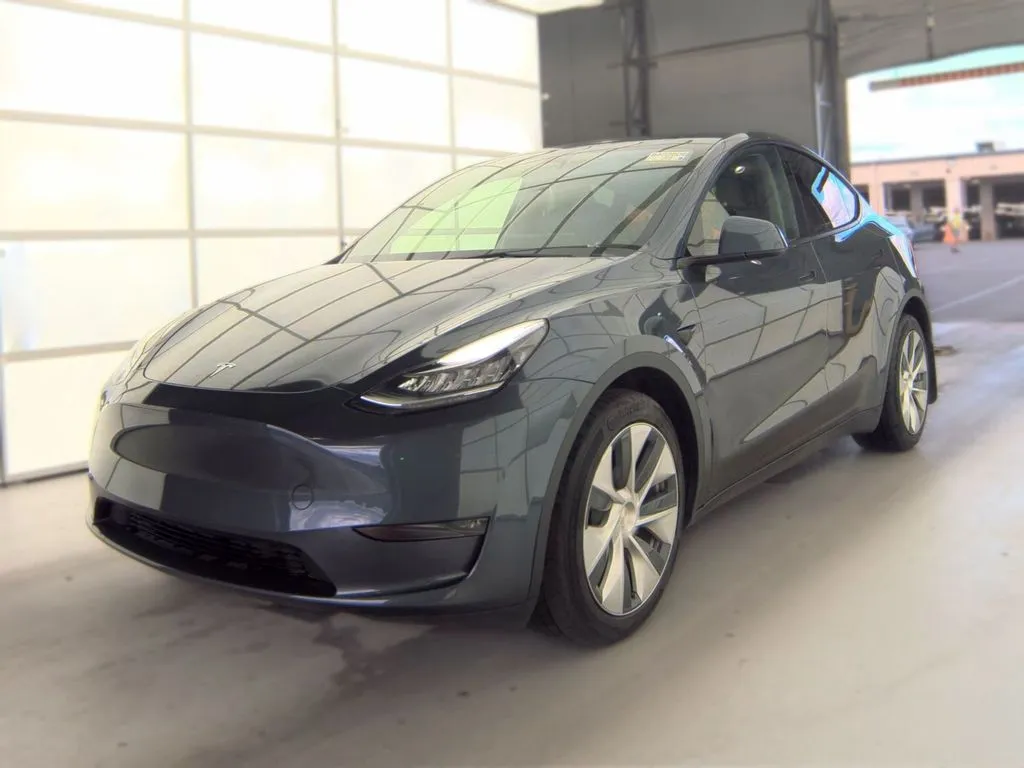 Unknown 2023 Tesla Model Y Long Range for sale in Cedar Rapids, IA