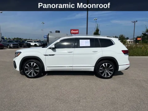 Photos of 2022 Volkswagen Atlas 3.6L V6 SEL Premium R-Line for sale in Cedar Rapids, IA at Cassill Motors