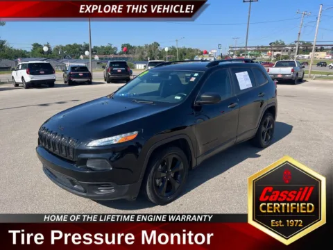 Black 2017 Jeep Cherokee Sport for sale in Cedar Rapids, IA
