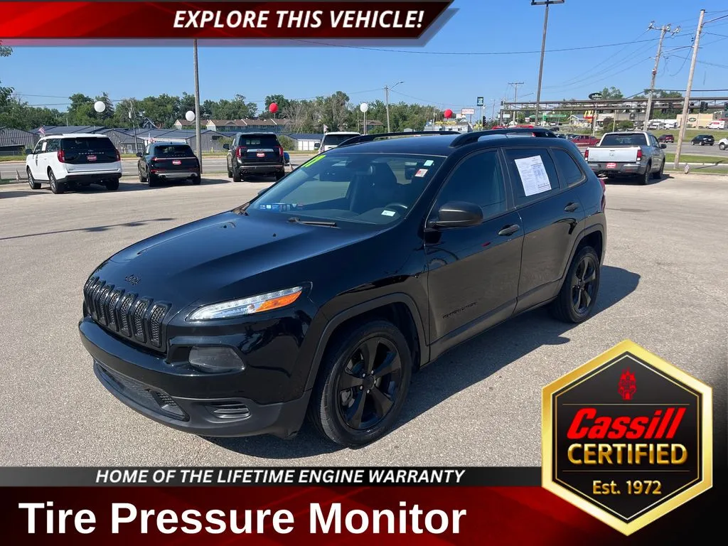 Black 2017 Jeep Cherokee Sport for sale in Cedar Rapids, IA