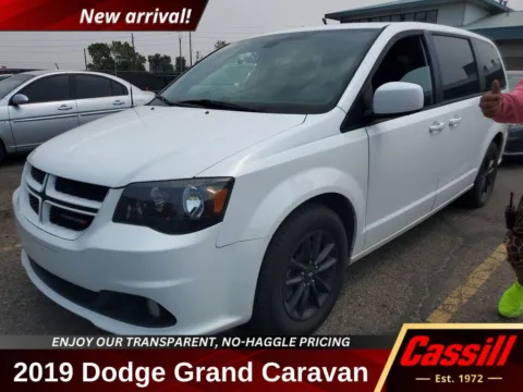 White 2019 Dodge Grand Caravan GT for sale in Cedar Rapids, IA