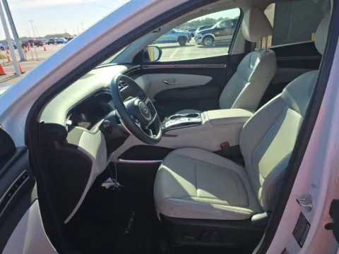 More photos of 2024 Hyundai Tucson Hybrid Limited at Cassill Motors, IA