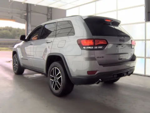 More photos of 2021 Jeep Grand Cherokee Trailhawk at Cassill Motors, IA