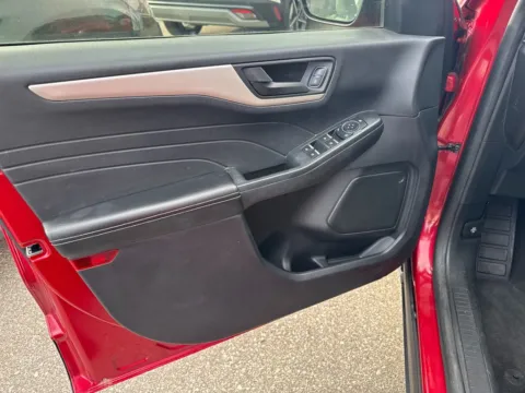 More photos of 2022 Ford Escape SE at Cassill Motors, IA