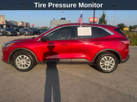 Photos of 2022 Ford Escape SE for sale in Cedar Rapids, IA at Cassill Motors