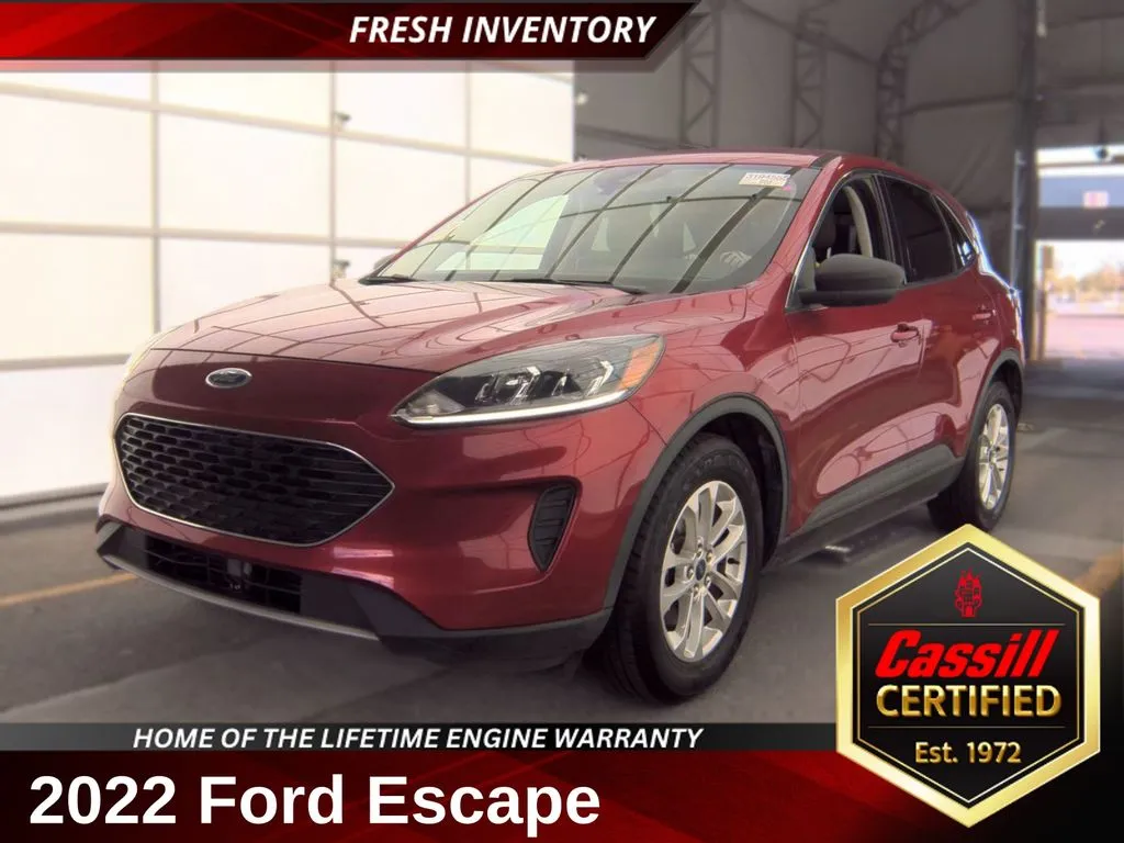 Red 2022 Ford Escape SE for sale in Cedar Rapids, IA