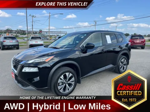 Black 2023 Nissan Rogue SV for sale in Cedar Rapids, IA