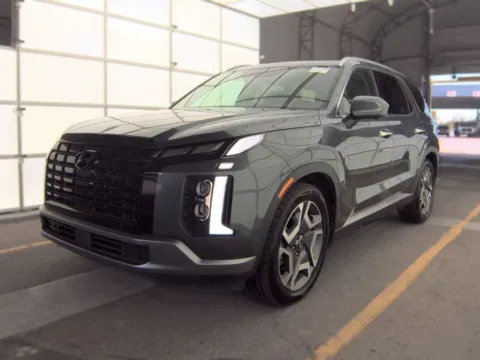 Photos of 2023 Hyundai Palisade SEL for sale in Cedar Rapids, IA at Cassill Motors