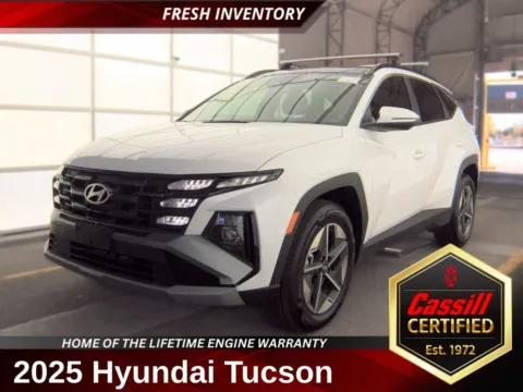White 2025 Hyundai Tucson Hybrid SEL Convenience for sale in Cedar Rapids, IA