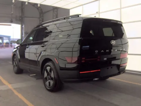 More photos of 2025 Hyundai Santa Fe Hybrid SEL at Cassill Motors, IA