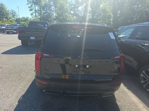 More photos of 2021 Kia Telluride SX at Cassill Motors, IA