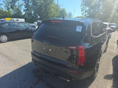 More photos of 2021 Kia Telluride SX at Cassill Motors, IA