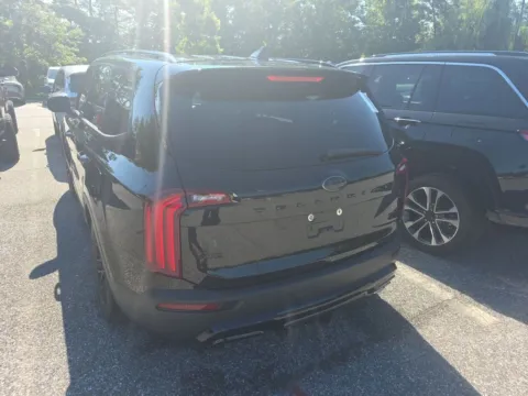 Photos of 2021 Kia Telluride SX for sale in Cedar Rapids, IA at Cassill Motors