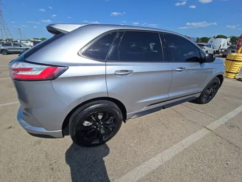 More photos of 2024 Ford Edge SE at Cassill Motors, IA