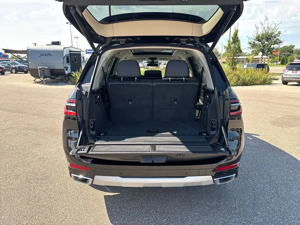 BMW X7 photo 28