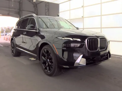 Another view of 2025 BMW X7 xDrive40i for sale in Cedar Rapids, IA at Cassill Motors