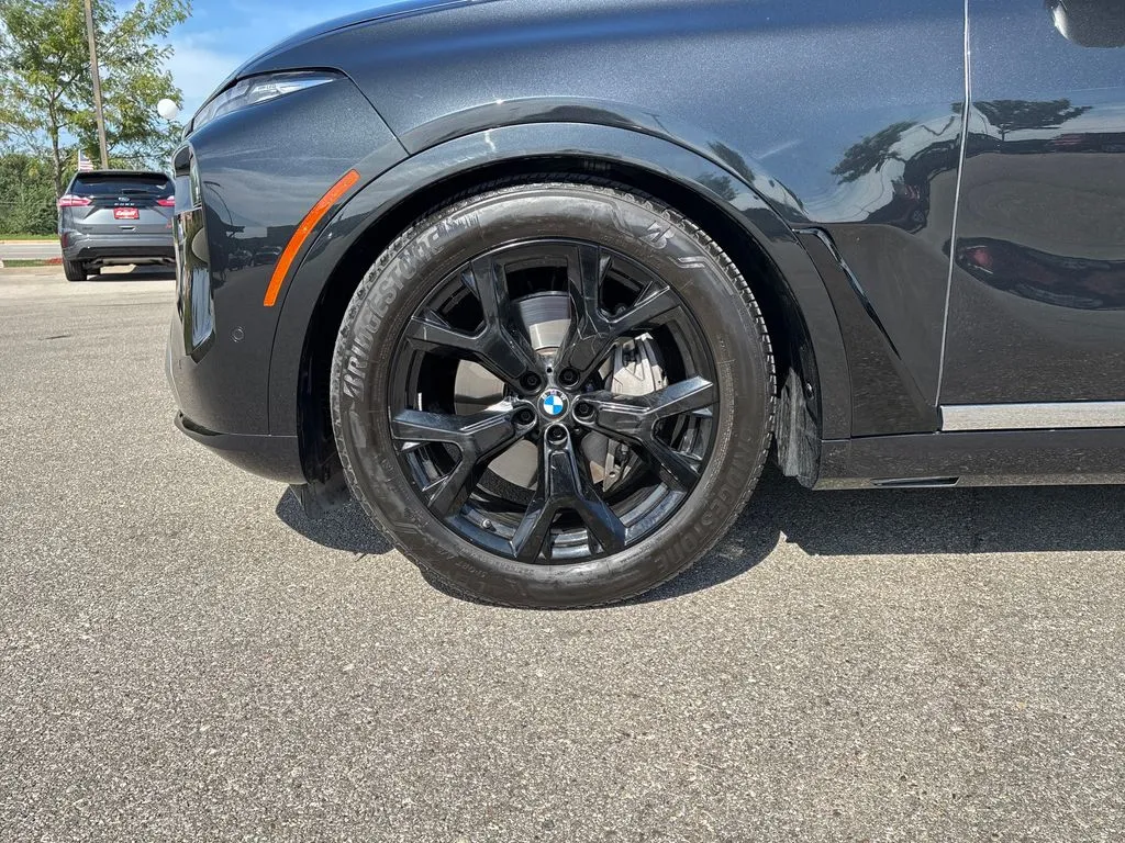 BMW X7 photo 29