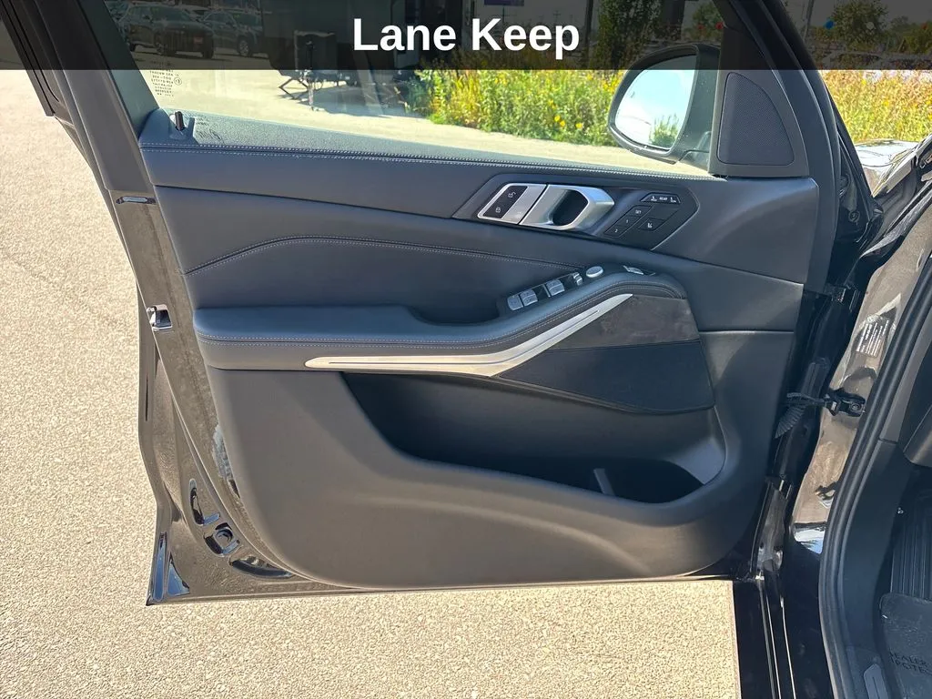BMW X7 photo 15
