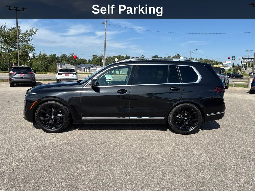 BMW X7 photo 2