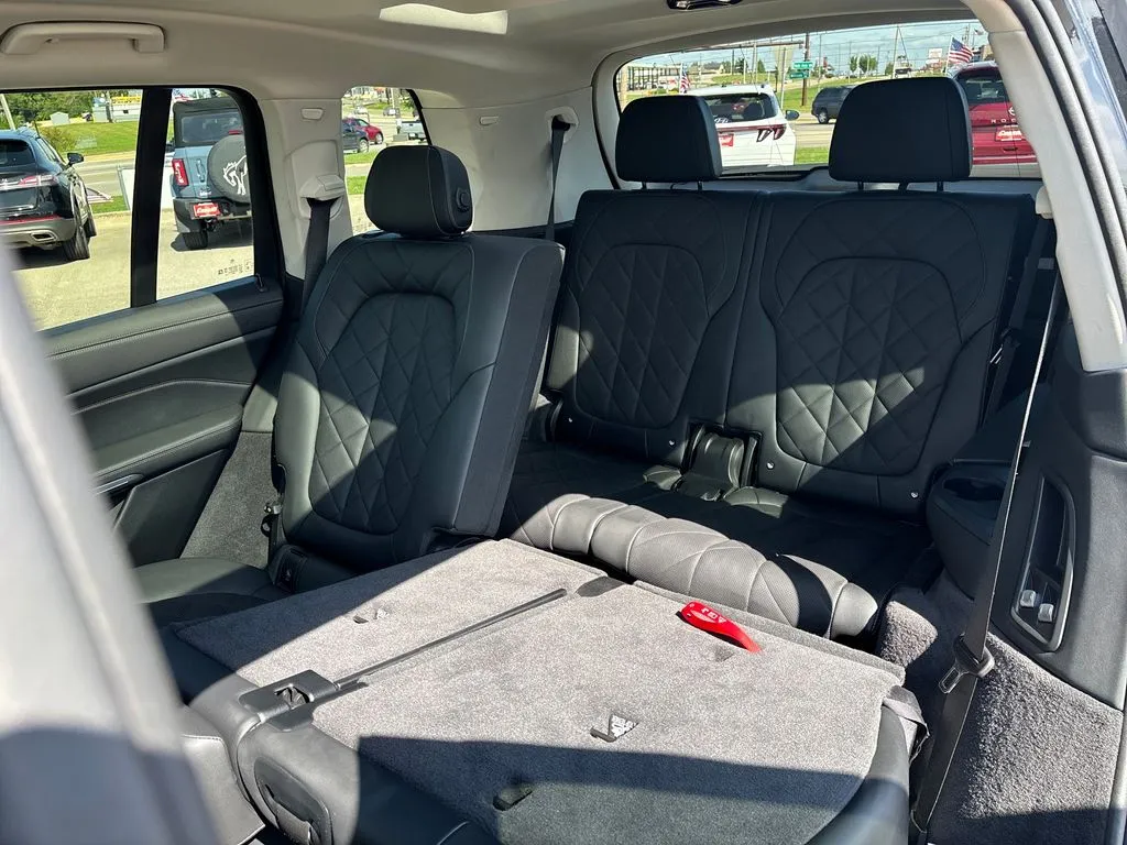 BMW X7 photo 27