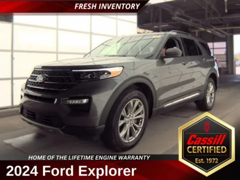 Gray 2024 Ford Explorer XLT for sale in Cedar Rapids, IA
