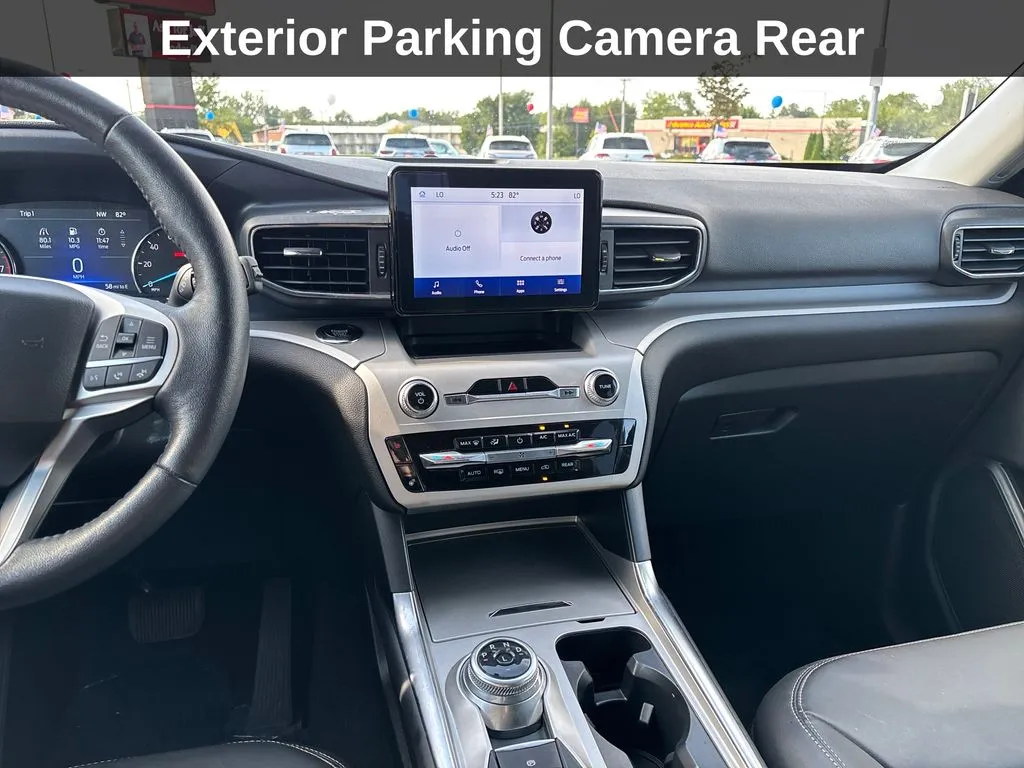 Ford Explorer photo 23