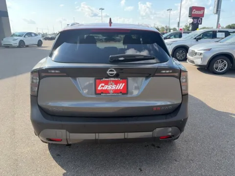 More photos of 2025 Nissan Kicks SR at Cassill Motors, IA