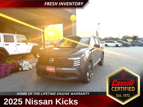 Gray 2025 Nissan Kicks SR for sale in Cedar Rapids, IA
