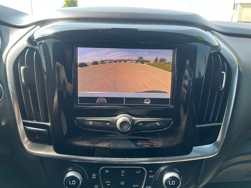 2022 Chevrolet Traverse 1LT - Photo 22