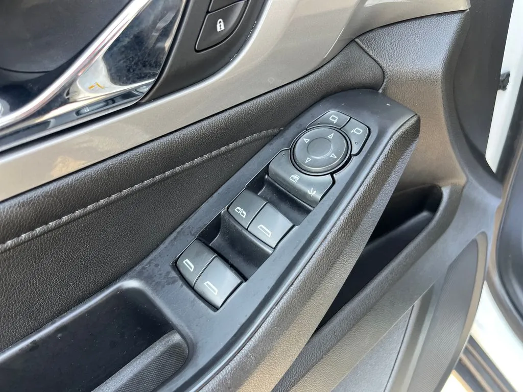 2022 Chevrolet Traverse 1LT - Photo 13