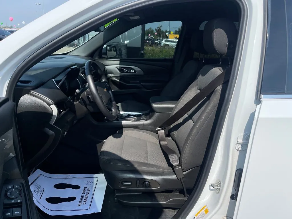 2022 Chevrolet Traverse 1LT - Photo 11