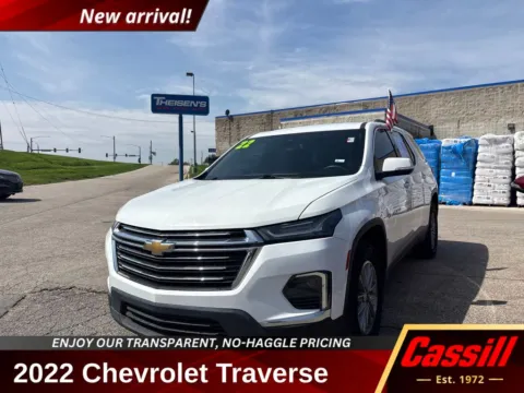 White 2022 Chevrolet Traverse LT for sale in Cedar Rapids, IA