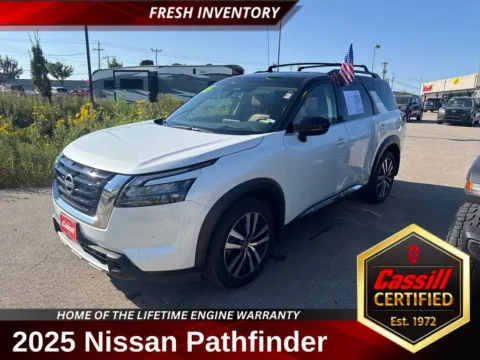 White 2025 Nissan Pathfinder Platinum for sale in Cedar Rapids, IA