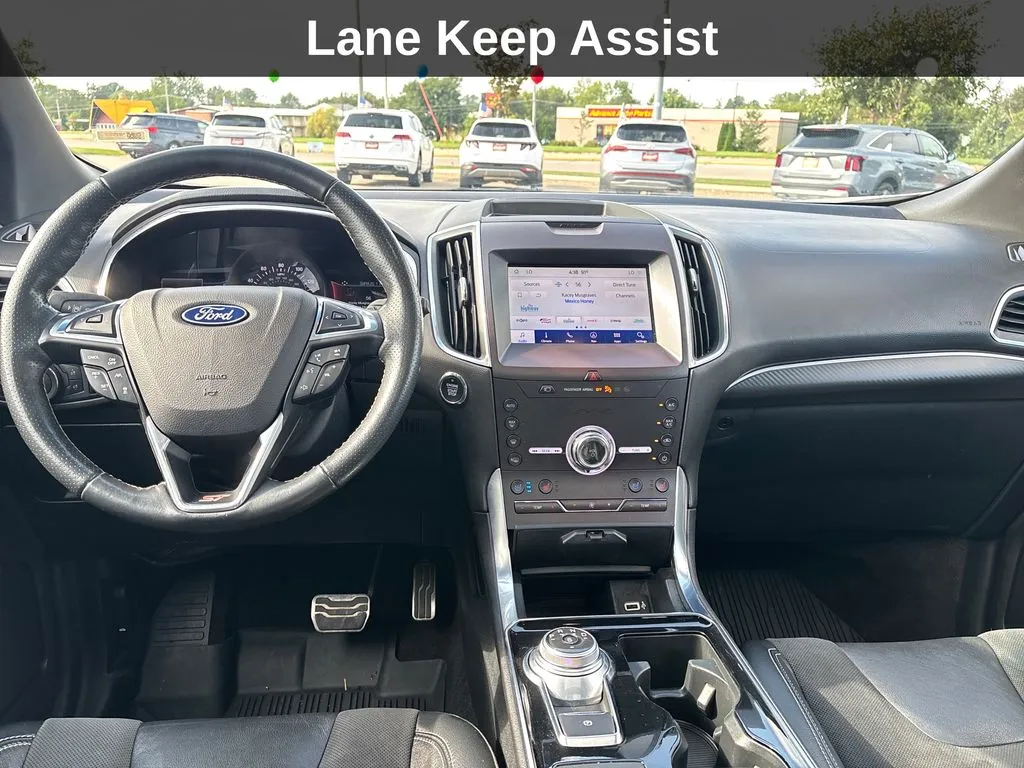 Ford Edge photo 16