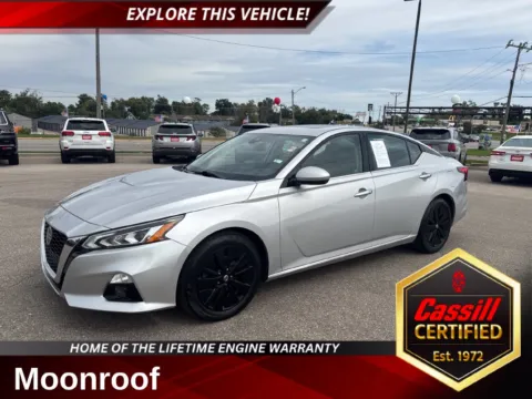 Silver 2020 Nissan Altima 2.5 SL for sale in Cedar Rapids, IA