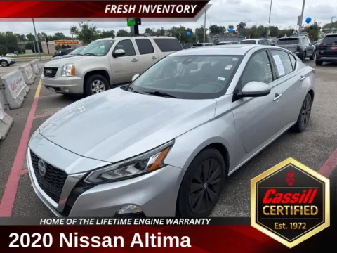 Silver 2020 Nissan Altima 2.5 SL for sale in Cedar Rapids, IA