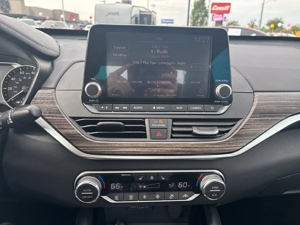 Nissan Altima photo 22
