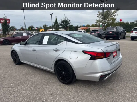 Another view of 2020 Nissan Altima 2.5 SL for sale in Cedar Rapids, IA at Cassill Motors