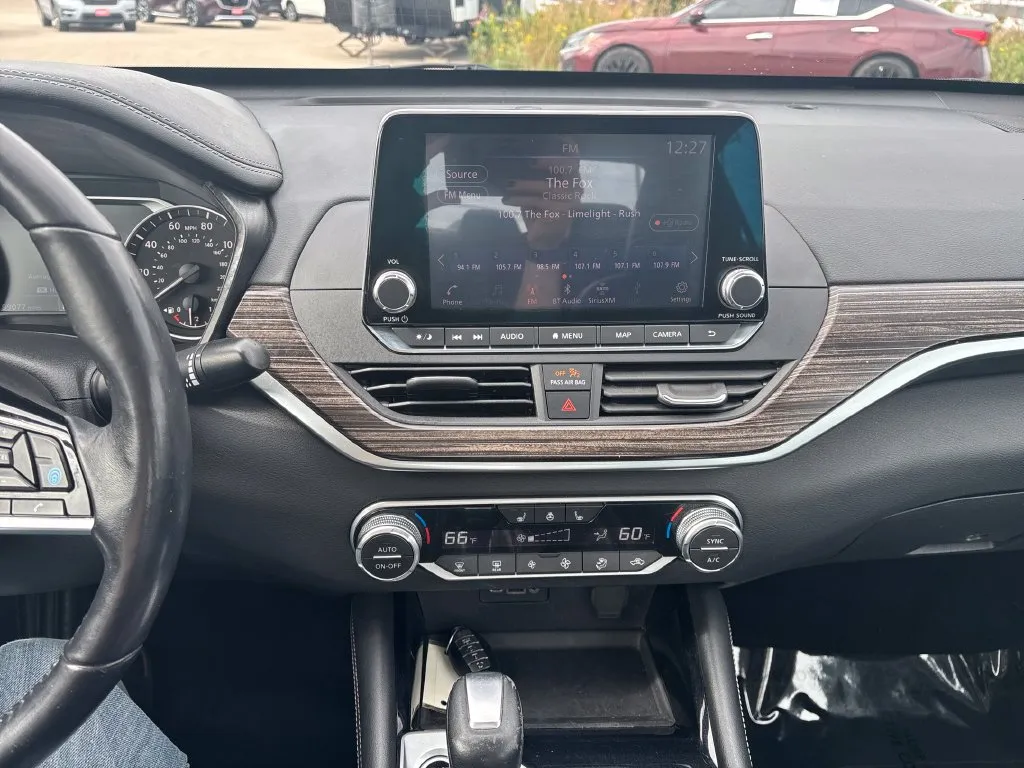 Nissan Altima photo 19