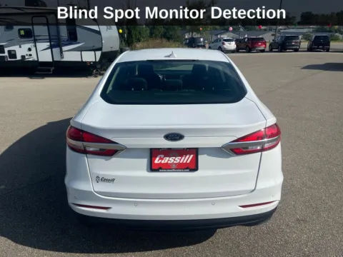 More photos of 2020 Ford Fusion Hybrid SE at Cassill Motors, IA