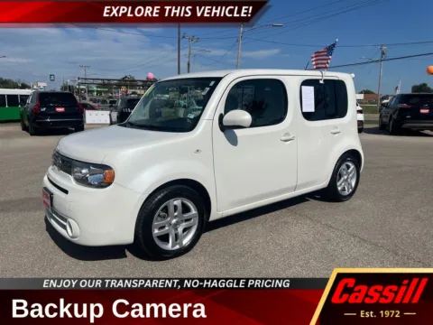 White 2014 Nissan Cube 1.8 SL for sale in Cedar Rapids, IA