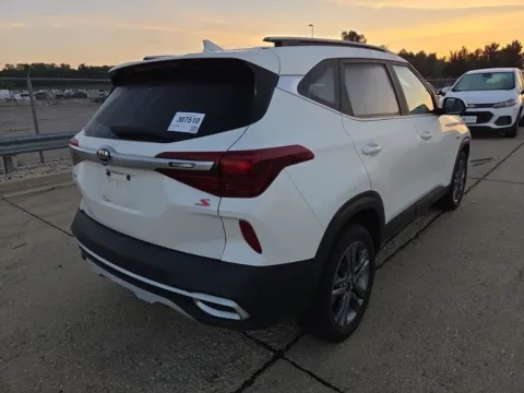 More photos of 2021 Kia Seltos S at Cassill Motors, IA