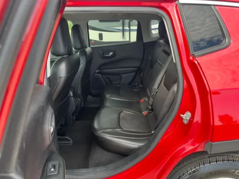 More photos of 2018 Jeep Compass Latitude at Cassill Motors, IA