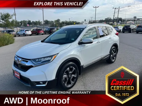 White 2018 Honda CR-V Touring for sale in Cedar Rapids, IA