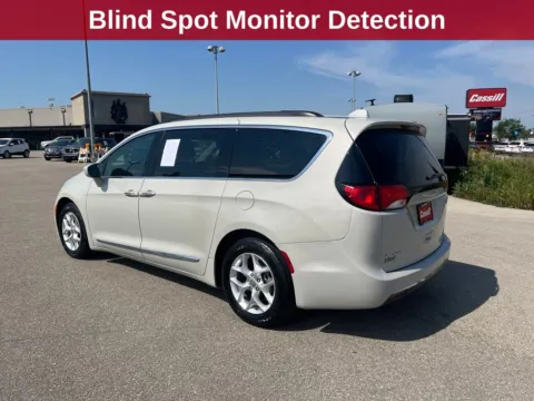 Another view of 2017 Chrysler Pacifica Touring L for sale in Cedar Rapids, IA at Cassill Motors