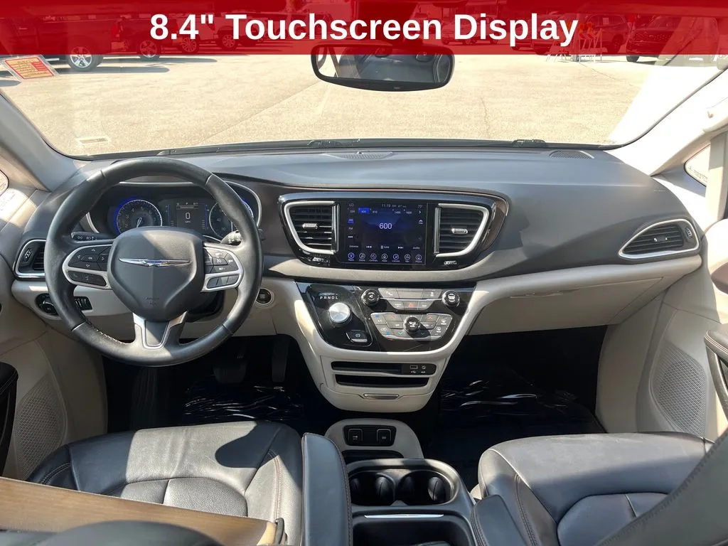 Chrysler Pacifica photo 15