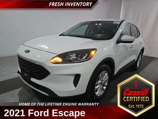White 2021 Ford Escape SE for sale in Cedar Rapids, IA