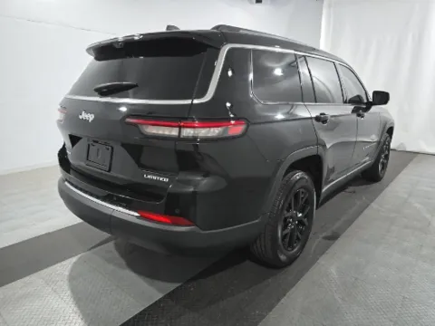 More photos of 2023 Jeep Grand Cherokee L Limited at Cassill Motors, IA