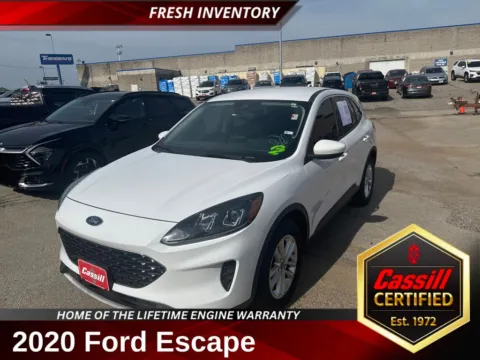 White 2020 Ford Escape SE for sale in Cedar Rapids, IA